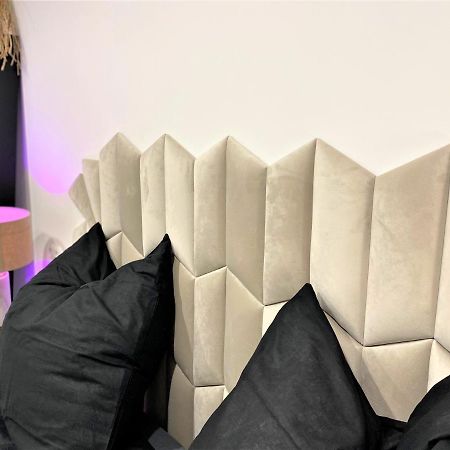 Design+Luxus Apartment Im Zentrum! +Netflix Varsovia Exterior foto