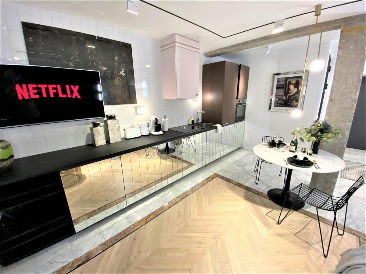 Design+Luxus Apartment Im Zentrum! +Netflix Varsovia Exterior foto